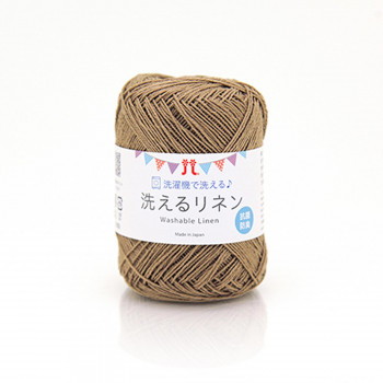 麻の中でもしなやかで光沢感に優れたリネン100%のウオッシャブルタイプ。撚糸バランスを工夫することで編み地の斜行を起きにくくし、繊維の素抜けと毛羽立ちを抑えています。 生産国:中国 素材・材質:リネン